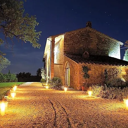 A Luxury Country On The Board Of Umbria And Tuscany With Air Condition 2*