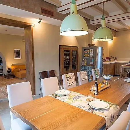 A Luxury Country On The Board Of Umbria And Tuscany With Air Condition Hotel