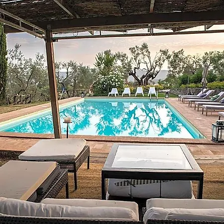 A Luxury Country On The Board Of Umbria And Tuscany With Air Condition Hotel
